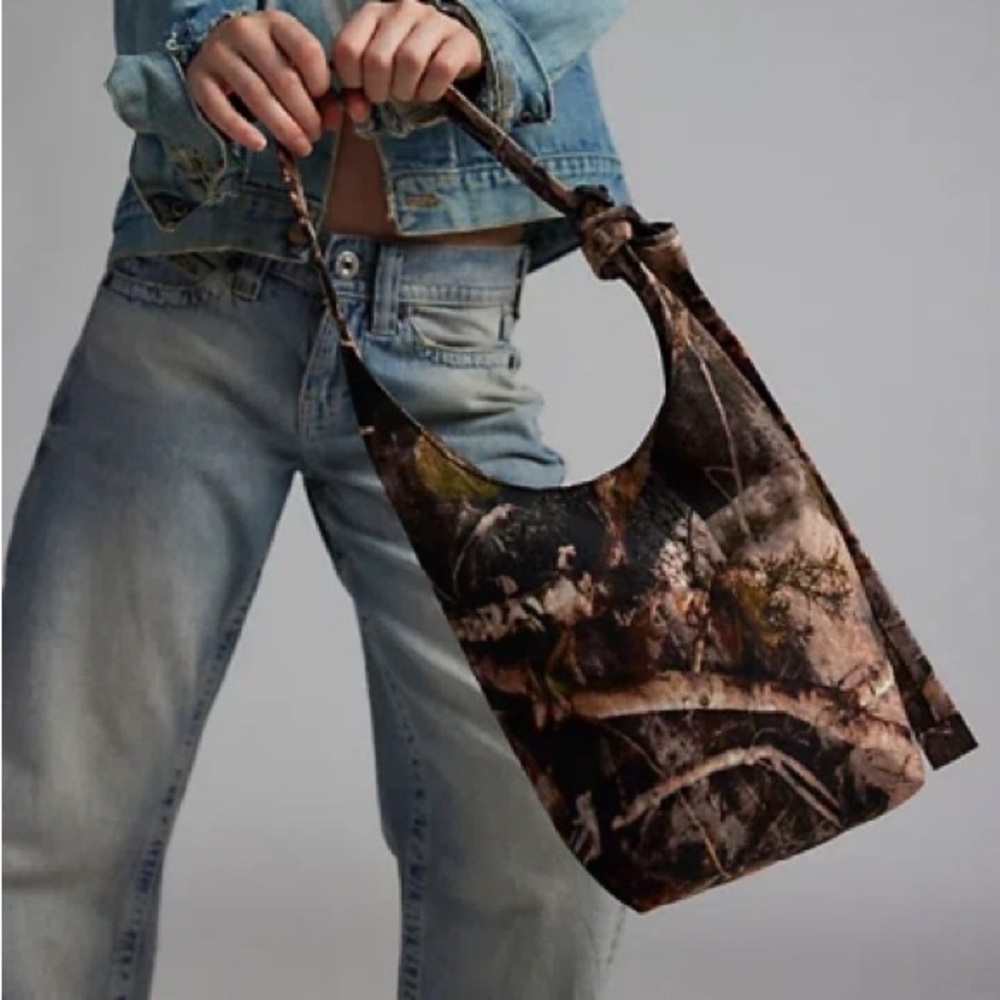 Baggu Small Nylon Sling Bag in Forest Print